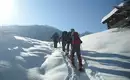 Auf Schneeschuhen unterwegs in Tirol