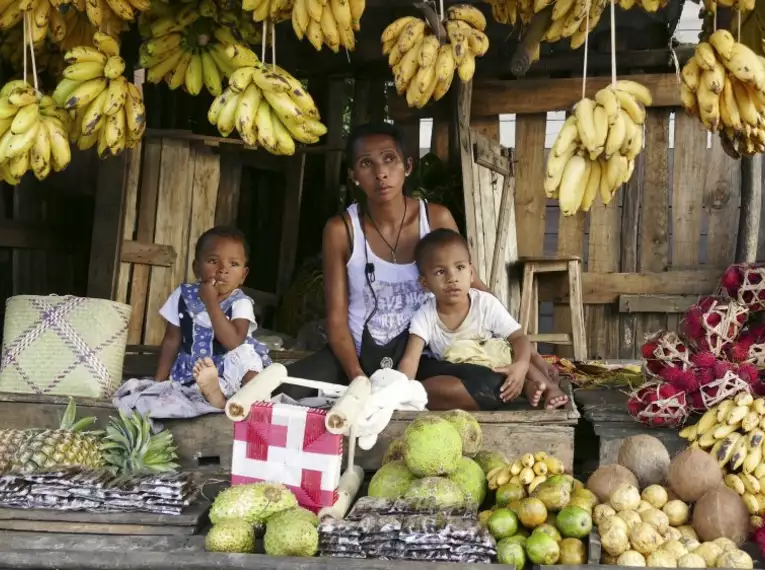 Magisches Madagaskar: Lemuren, Tsingys und Tropenparadiese