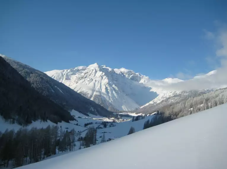 Schneeschuhtouren im stillen Obernbergtal