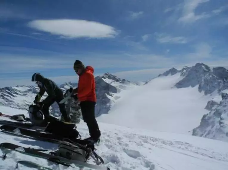 Anspruchsvolle Skitouren rund um die Riesenfernergruppe