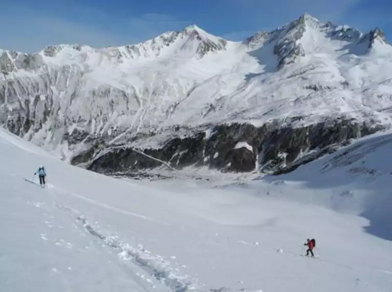 Anspruchsvolle Skitouren rund um die Riesenfernergruppe