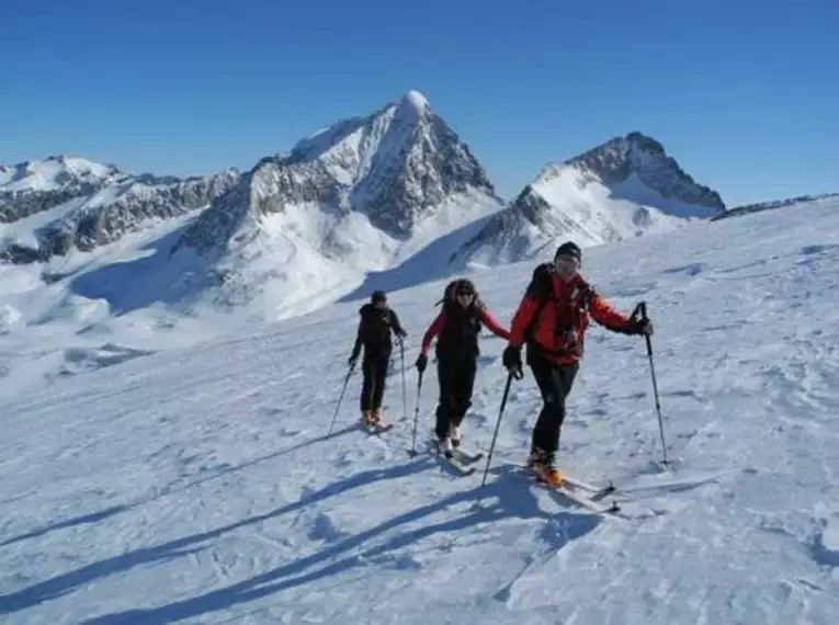 Anspruchsvolle Skitouren rund um die Riesenfernergruppe