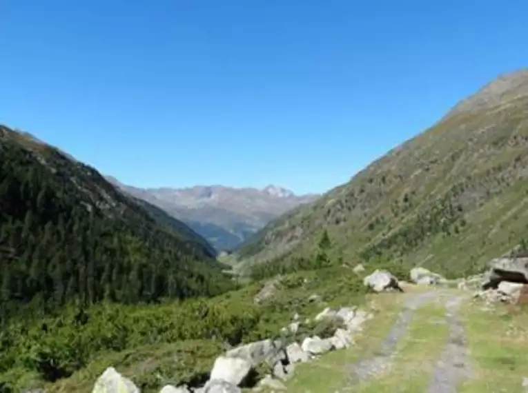 Hüttenwanderung in den Tuxer Alpen