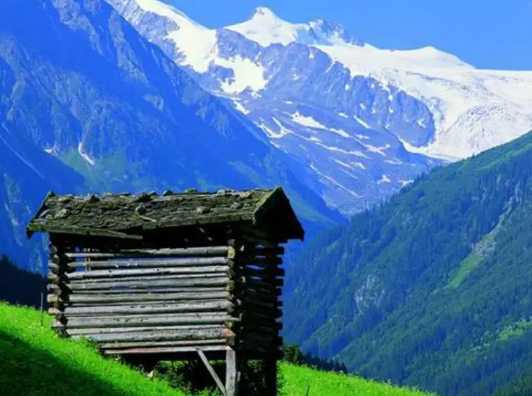 Hüttenwanderung in den Tuxer Alpen