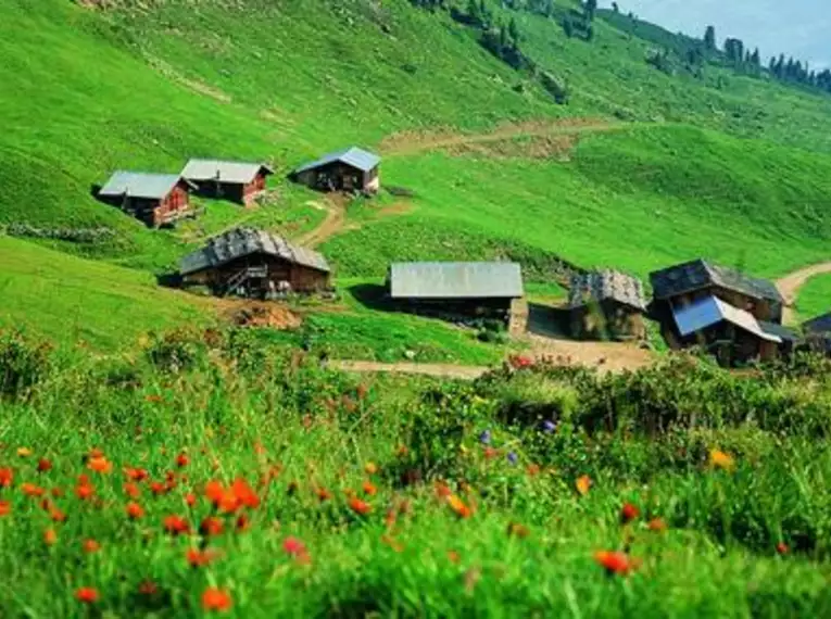 Hüttenwanderung in den Tuxer Alpen