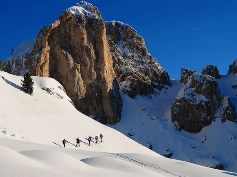 Anspruchsvolle Skitourenwoche im Rosengarten