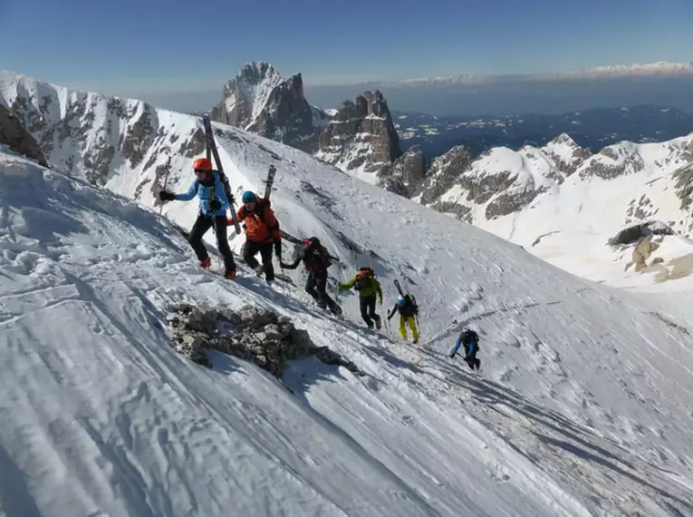 Anspruchsvolle Skitourenwoche im Rosengarten