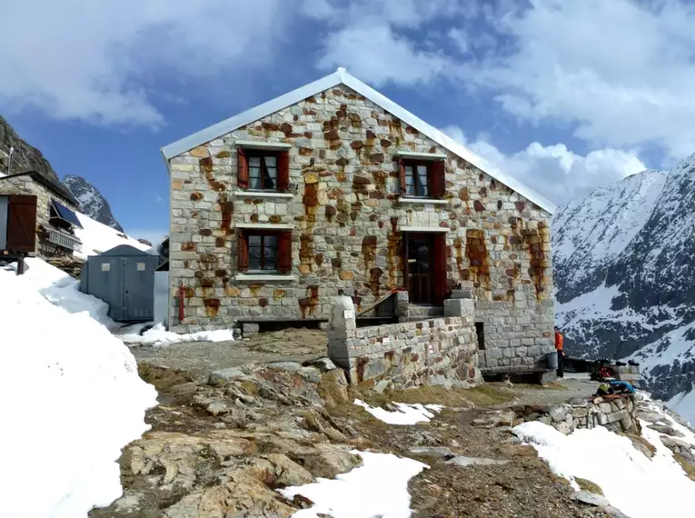 Skidurchquerung entlang der Berner Oberland Haute Route