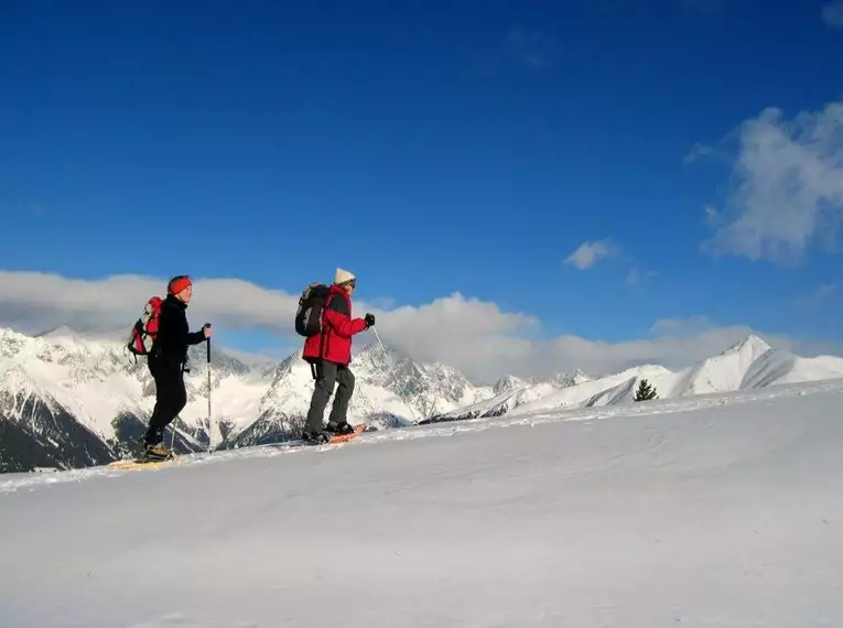 Schneeschuhtour mit Rodelspaß im Stubaital