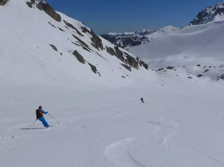 Genuss Skitourenwoche im Val Maira