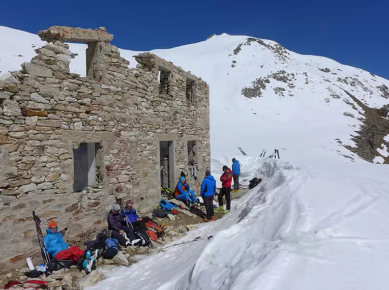 Genuss Skitourenwoche im Val Maira