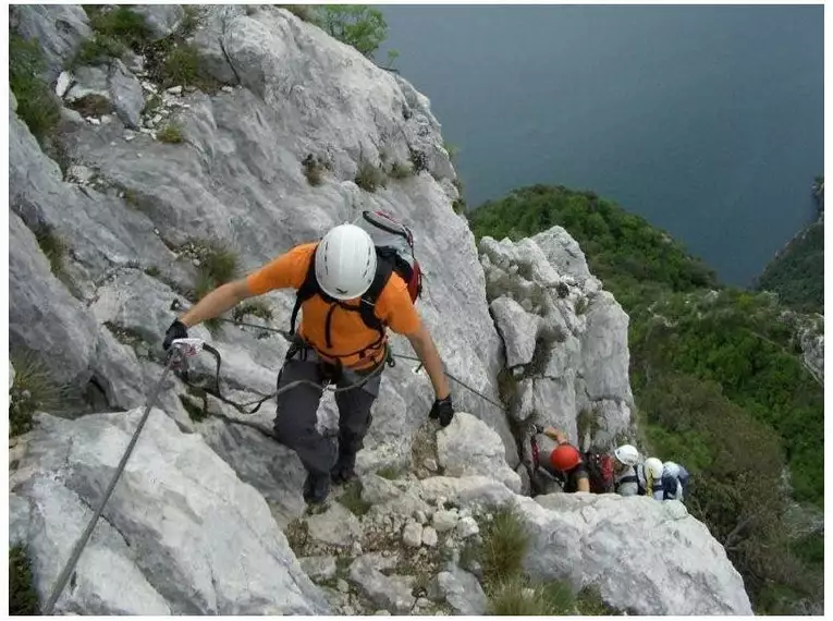 Luftige Klettersteige am Gardasee