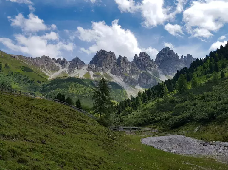 Individuelle Alpenüberquerung von Alm zu Alm