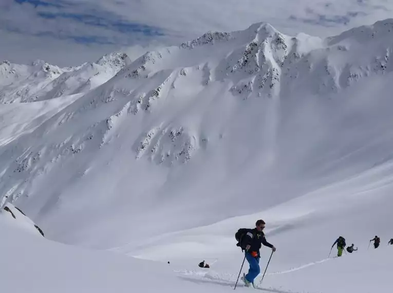 Skitouren & Yoga im stillen Defereggental