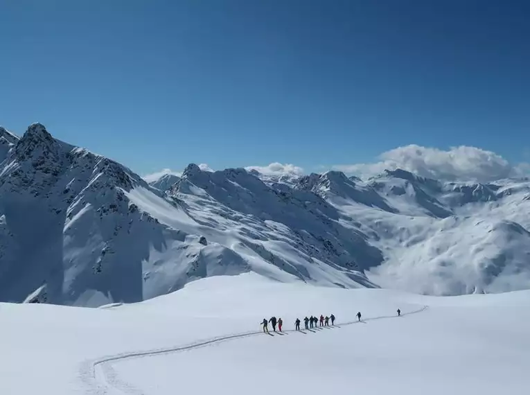 Skitouren & Yoga im stillen Defereggental