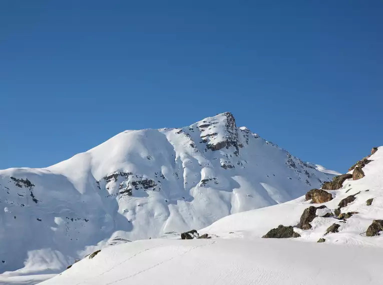 Silvester an der Jenatschhütte - mit Tourenskiern auf Schweizer Dreitausender