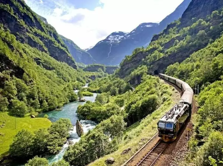 Norwegen entlang unbekannter Pfade erkunden