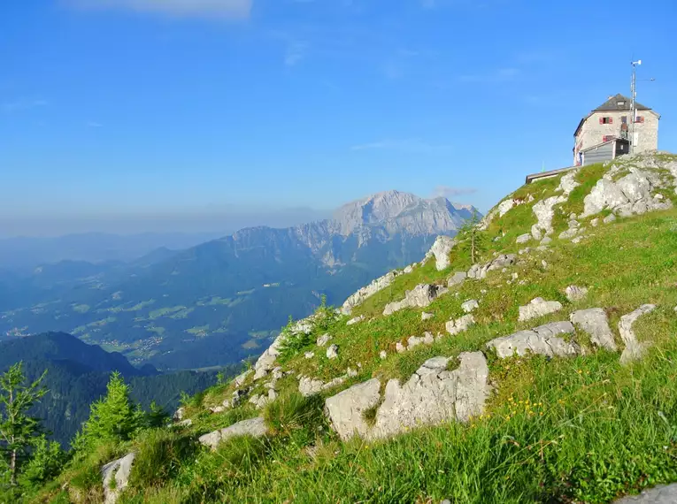 Berglandschaft mit Hütte im Steinernen Meer der Berchtesgadener Alpen.