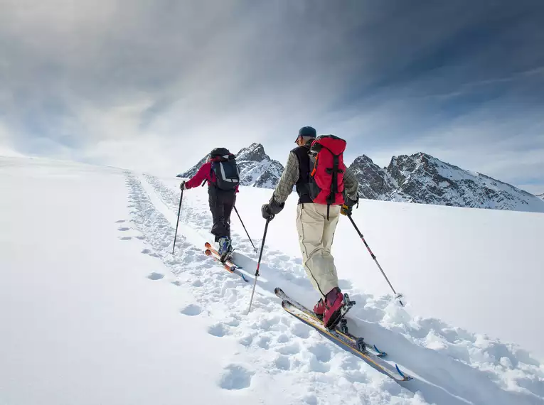 Silvester an der Jenatschhütte - mit Tourenskiern auf Schweizer Dreitausender