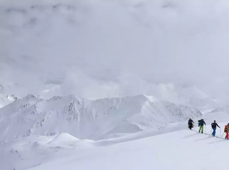 Skitouren & Yoga im stillen Defereggental