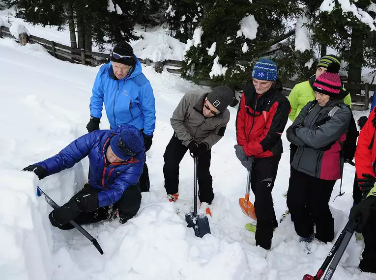 Grundkurs Skitouren auf der Lizumer Hütte