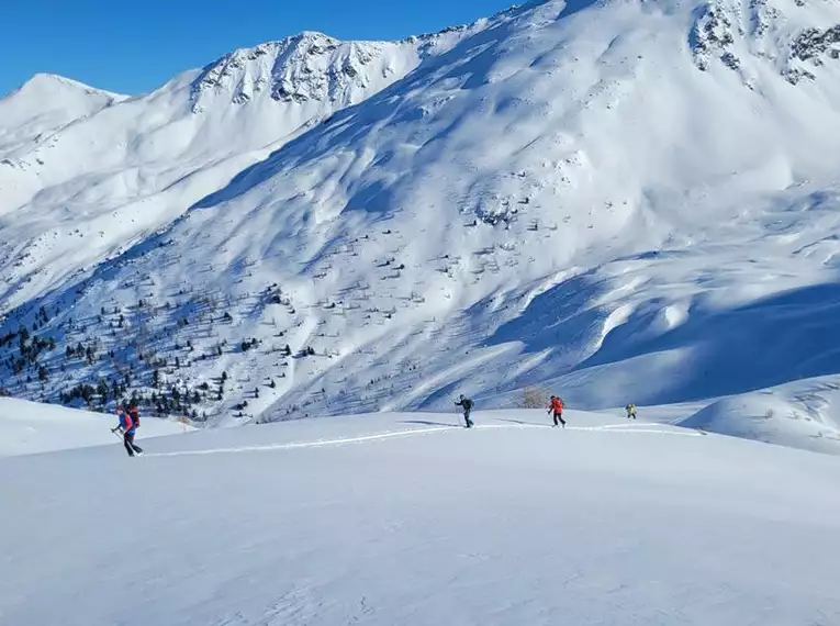 Verlängertes Skitourenwochenende im abgeschiedenen Langtauferer Tal